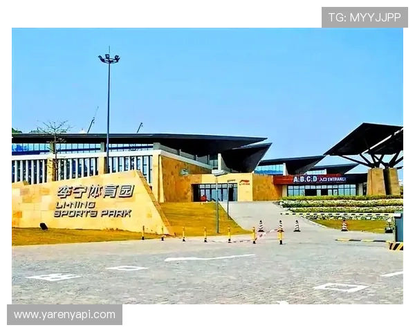 星空足球场:结合科技与自然的创新设计,让每一次足球比赛都成为星空下的盛宴 星空足球场:结合科技与自然的创新设计,让每一次足球比赛都成为星空下的盛宴